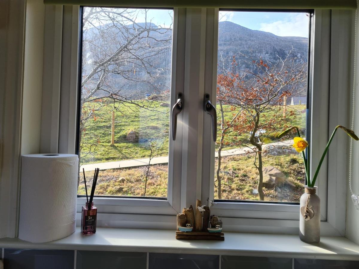 The Bay ,Luxury Shepherds Hut, Dundonnell Eksteriør billede
